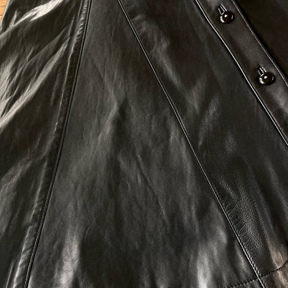 ANNI ‘90 Vtg Black Lambskin Leather Long Button Front Fitted Coat Dress Timeless - Picture 11 of 16